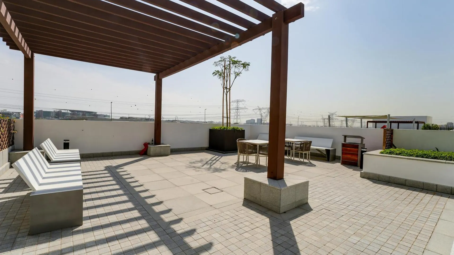 Amazing Studio In Azizi Riviera 9,City & Pool View Dubai Apartment